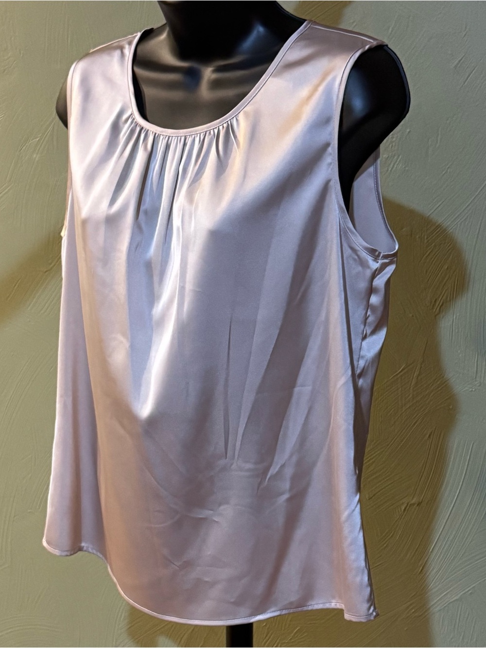 Calvin Klein Satin Sleeveless Blouse Pleated Scoop Neck Champagne Gold Size M - Picture 6 of 12